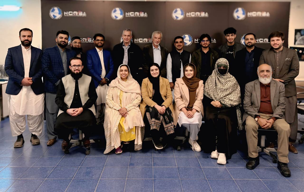 APEX TECH - Advanced Technology Solutions